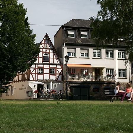 Alte Winzerschenke Hotel Bruttig-Fankel Exterior photo